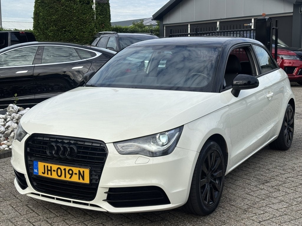 Audi A1 1.4 TFSI Benzine Automaat 2011 Xenon Navi Wit, Auto's, Automaat, Euro 5, 4 cilinders, 4 stoelen