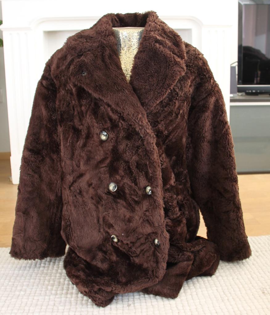 Warme Gina Dames Jas (L) € 30,-, Bruin, Maat 42/44 (L), Ophalen of Verzenden, Gedragen