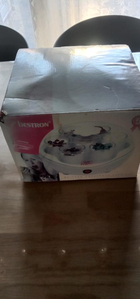 Bestron Yoghurtmaker met 7 potjes, Ophalen of Verzenden, Zo goed als nieuw