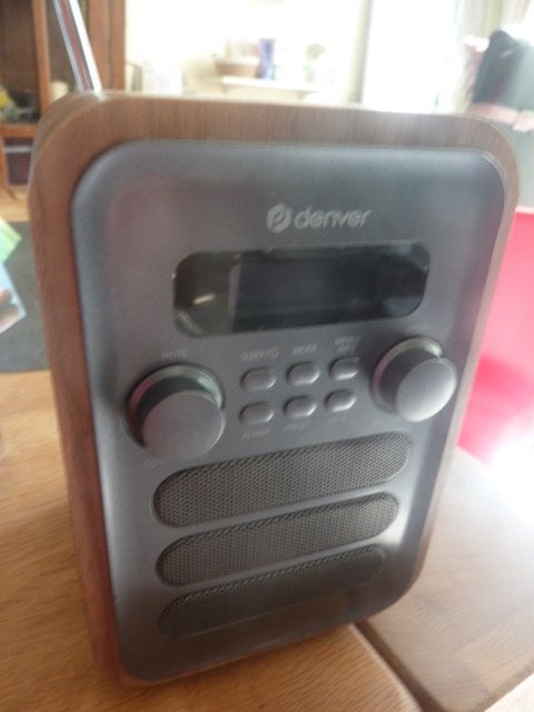 radio merk denver, Ophalen, Zo goed als nieuw, Radio