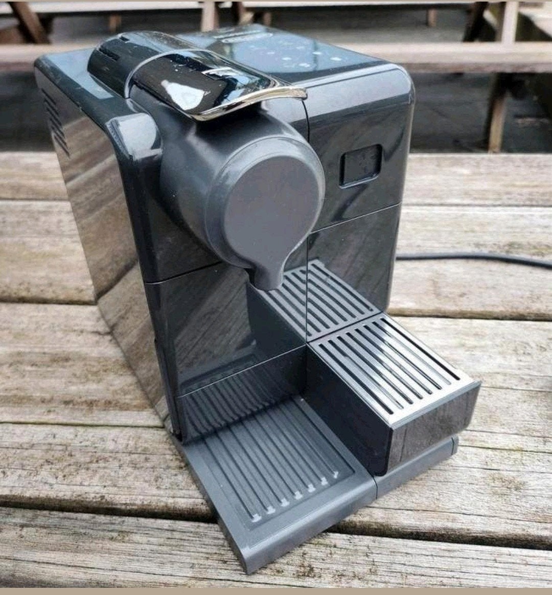 De Longhi Nespresso Touch EN560 Grey
ZGAN, Ophalen of Verzenden, Zo goed als nieuw