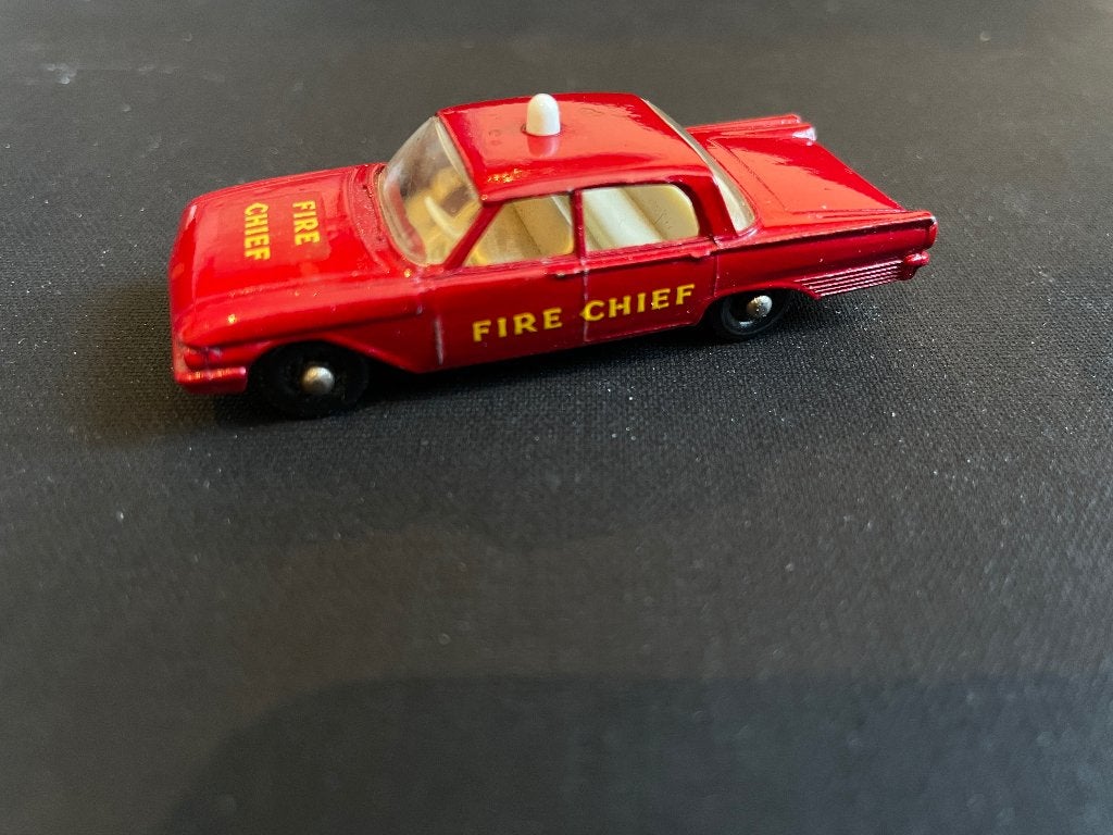 Matchbox/Lesney 69b, Mint , Ford Fairlane fire chief car, Ophalen of Verzenden, Zo goed als nieuw, Auto, Overige merken