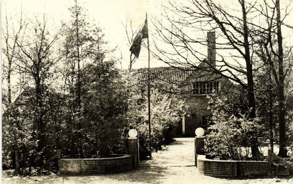 Jeugdherberg Alteveer, Arnhem - 1958 gelopen, Verzamelen, Ansichtkaarten | Nederland, Ophalen of Verzenden, 1940 tot 1960, Gelopen