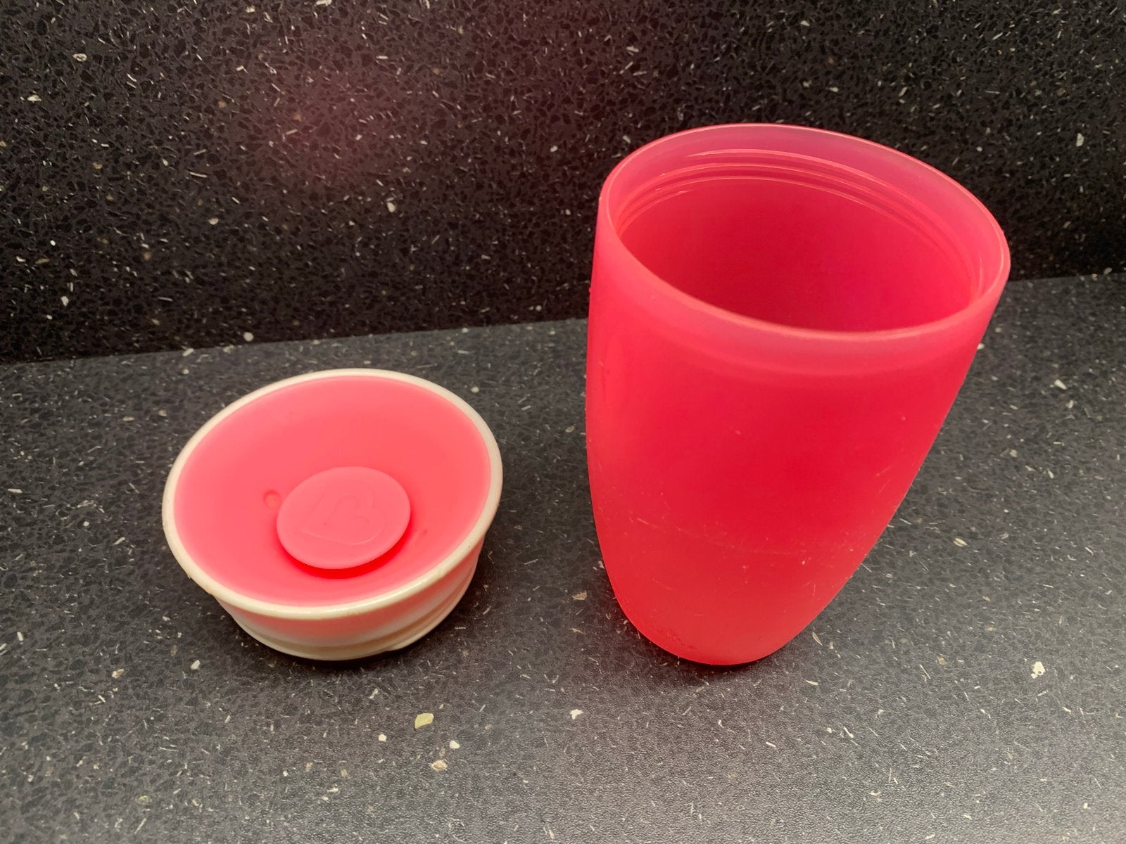 Tupperware drinkfles rood met witte dop, Gebruikt, Ophalen of Verzenden, Drinkfles, Rood