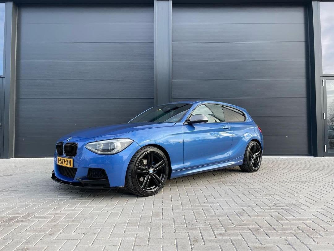 Nette BMW 1-Serie 116I M pakket 154KW 3DR 2012 Blauw, Auto's, BMW, 1-Serie, USB, Achterwielaandrijving, Zwart