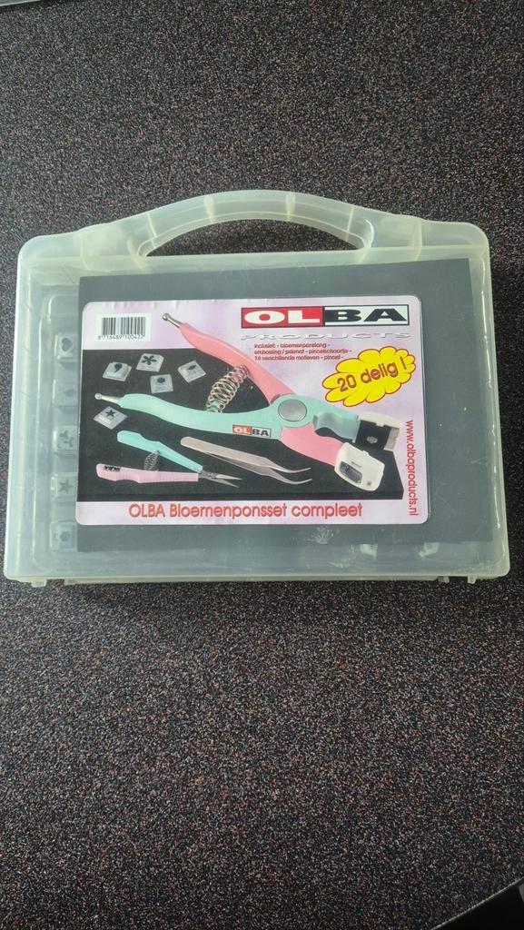 Olba bloemenponsset compleet 20 delig, Hobby en Vrije tijd, Scrapbooking, Ophalen of Verzenden, Zo goed als nieuw