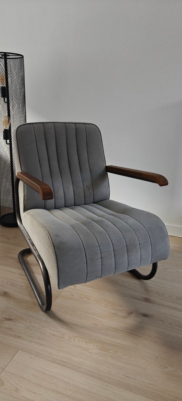 Eleonora Arthur fauteuil, Ophalen