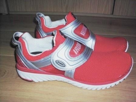K-Swiss mt.45 sneakers rood-zilver nylon en rubber zool, Overige kleuren, K-Swiss, Ophalen of Verzenden, Sneakers of Gympen