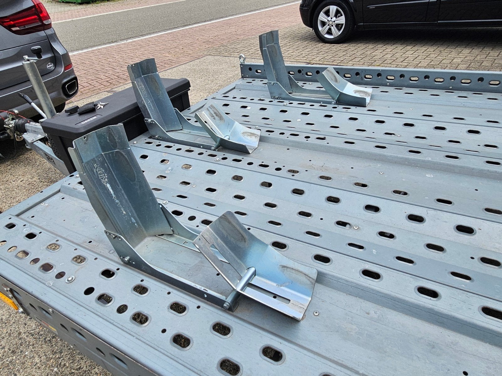 Te huur : geremde Motor aanhanger voor 3 motoren (Stema), Ophalen, Zo goed als nieuw