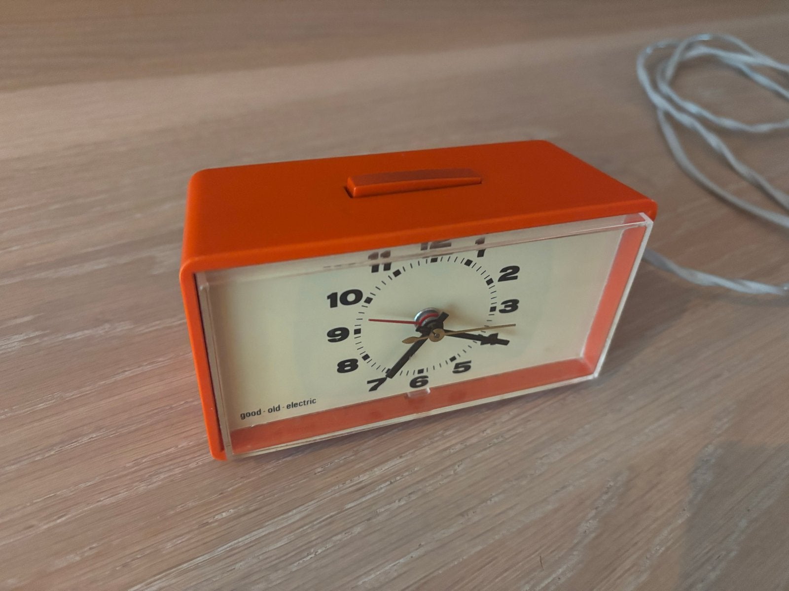 Vintage retro wekker van Good old electric, Ophalen of Verzenden, Gebruikt, Analoog