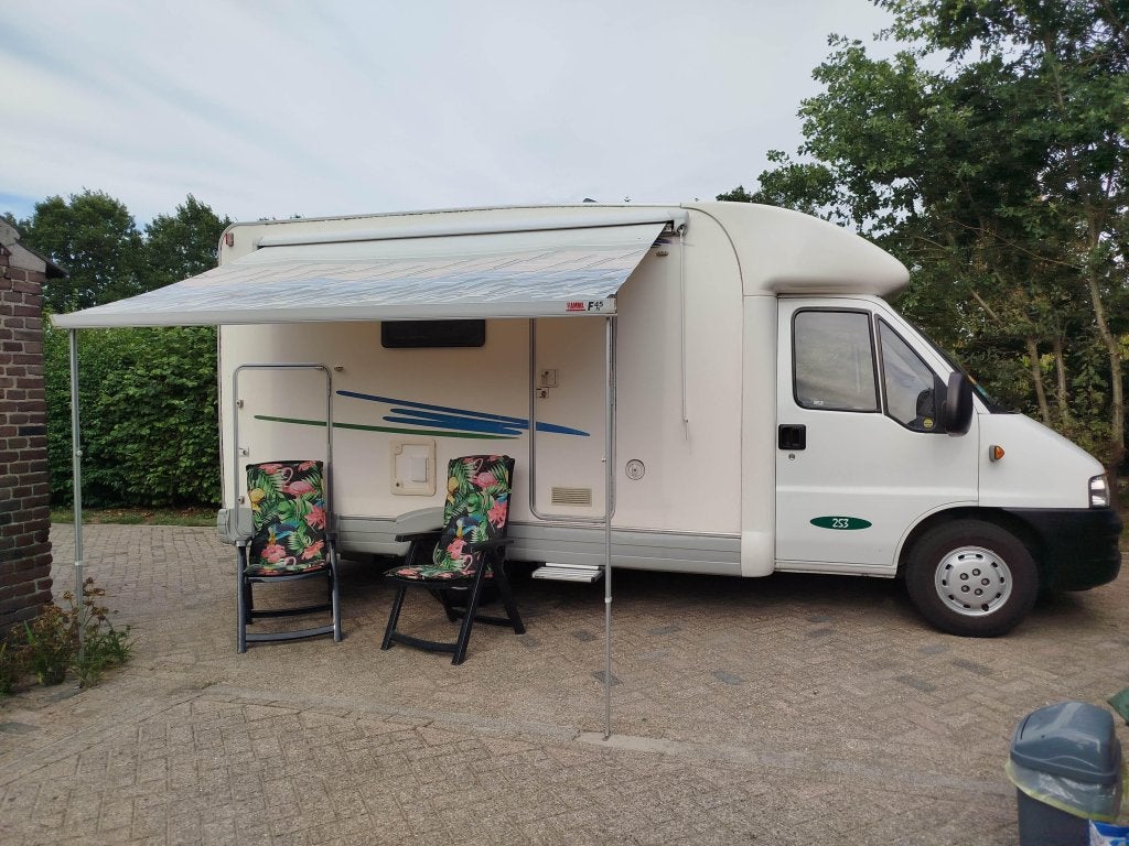 McLouis Yearling Lagan 253 (1060575), Caravans en Kamperen, Fiat, Tot en met 3, Particulier, Half-integraal