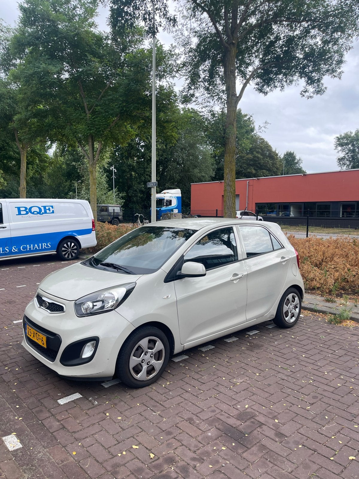 Kia Picanto 1.2 Automaat 2e Eigenaar (beige) Airco CarPlay, Auto's, Kia, 4 cilinders, 850 kg, Beige, Origineel Nederlands