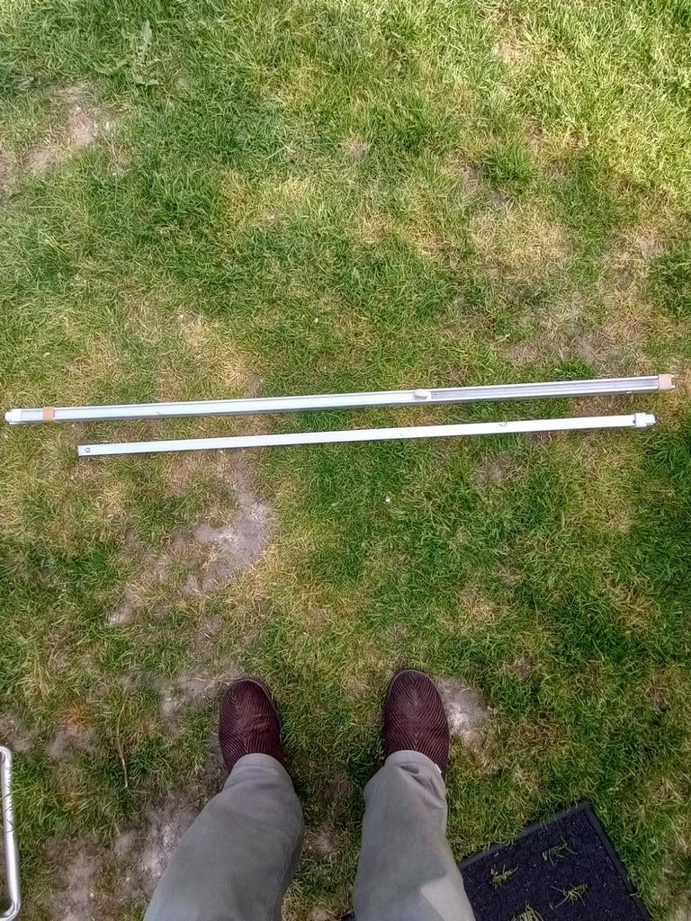 Thule Tension rafters, voor uitval 2,50 - 3,00 mtr., Ophalen, Gebruikt