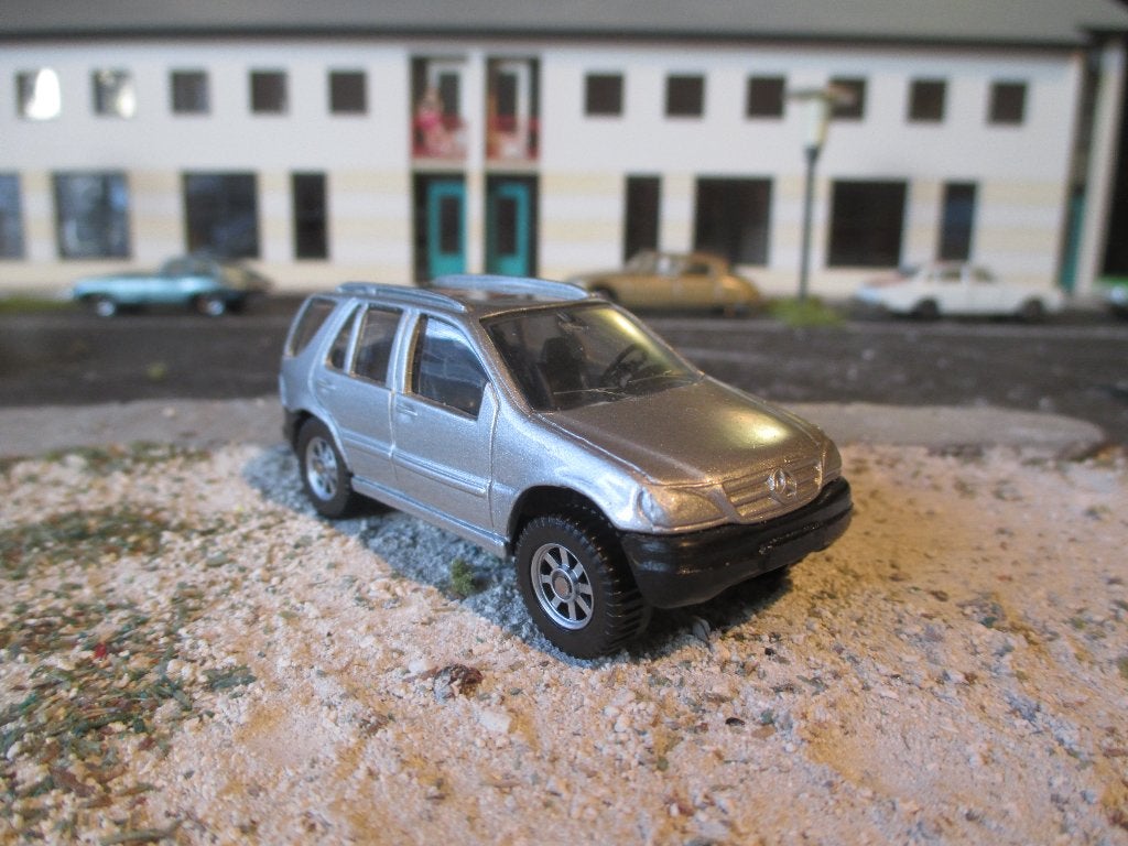 1:64 Mercedes Benz ML 320 - Maisto, Ophalen of Verzenden, Zo goed als nieuw, Auto