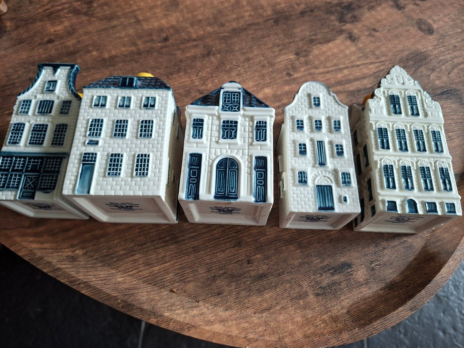 KLM huisjes oudere serie., Verzamelen, KLM Huisjes, Ophalen of Verzenden, Zo goed als nieuw, 61 t/m 80