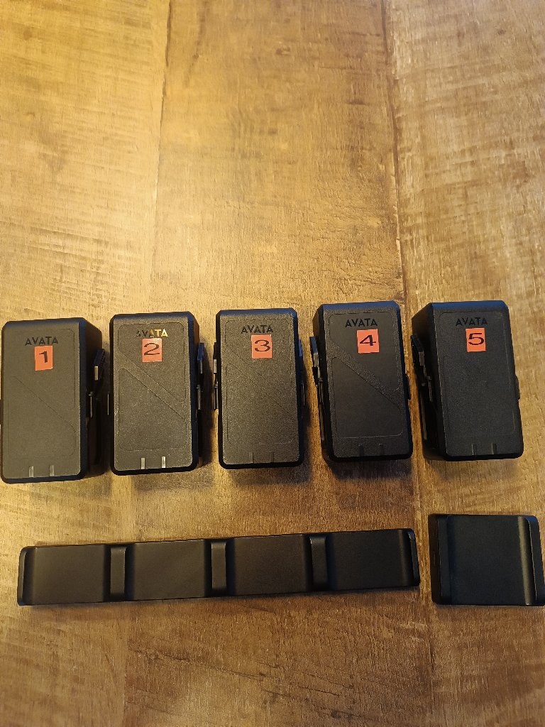 5x Dji Avata batterijen incl oplaadhub (€50 per accu), Audio, Tv en Foto, Drones, Cameradrone, Extra accu('s), Zo goed als nieuw