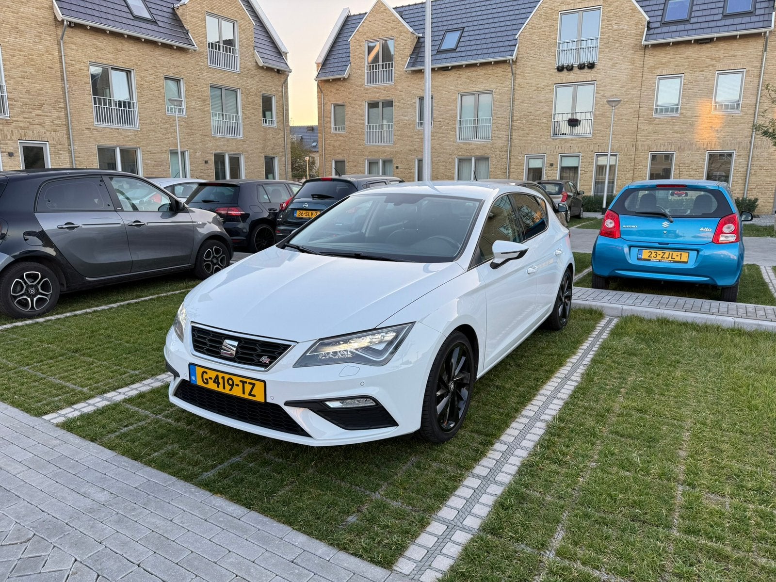 Seat Leon 1.4 TSI 2017 Wit met nieuwe APK en kleine beurt, Auto's, Voorwielaandrijving, 125 pk, Zwart, 4 cilinders