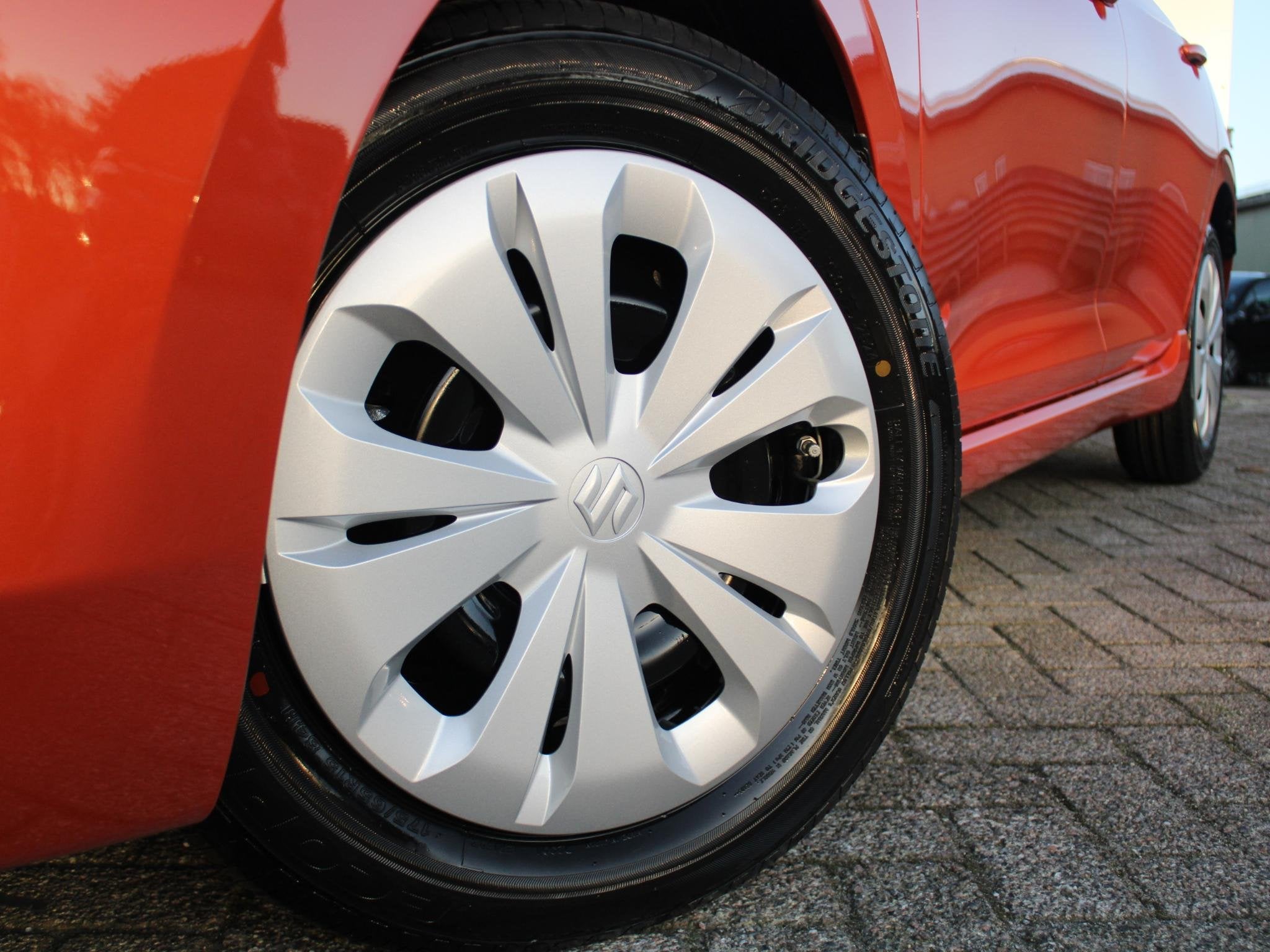 Suzuki Swift 1.2 Comfort Smart Hybrid incl. 2000 euro kortin, 12 maanden, Stof, Euro 6, 82 pk