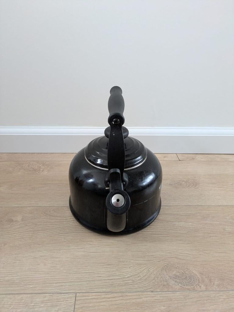 Le Creuset fluitketel, Huis en Inrichting, Gebruikt, Zwart, Le Creuset, Ophalen