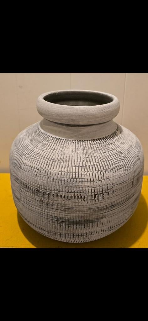 Mooie grijs gemêleerde vaas, Ophalen of Verzenden, Zo goed als nieuw, Overige kleuren, Minder dan 50 cm