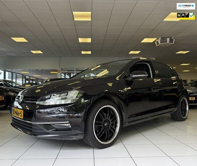 Volkswagen Golf 7.5 1.0 TSI Comfortline Business R-Line/Appl, Zwart, Origineel Nederlands, Bedrijf, Handgeschakeld