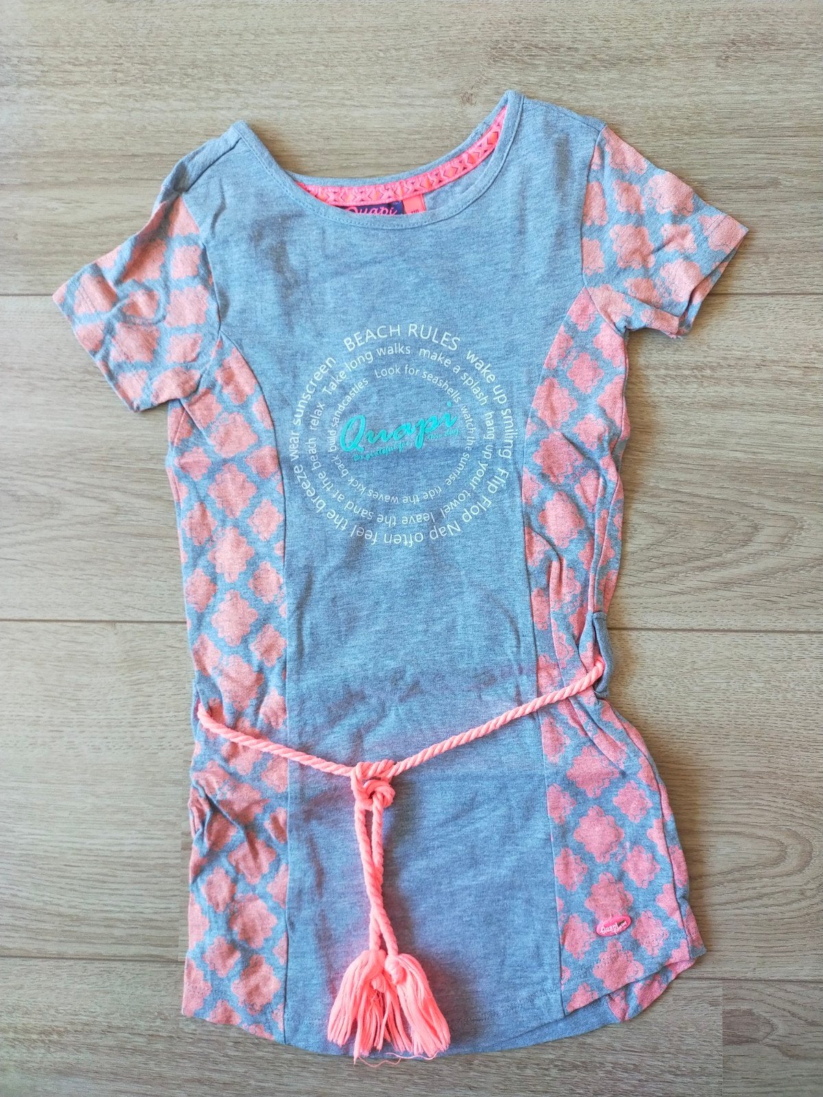Zgan! Lief grijs/neon jurkje van Quapi! Mt 110/116, Kinderen en Baby's, Kinderkleding | Maat 110, Meisje, Ophalen of Verzenden
