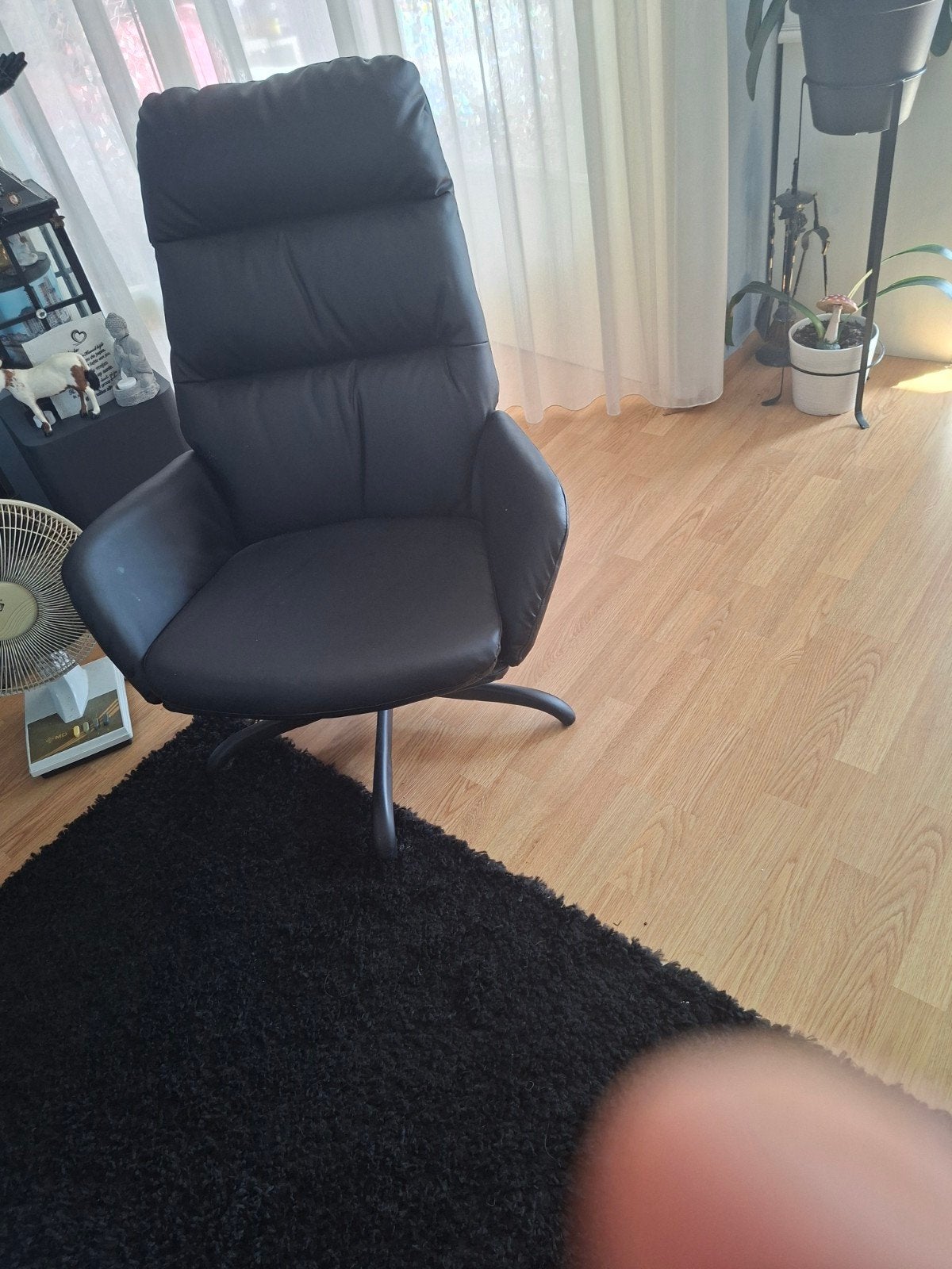 Comfortabele zwarte draaien stoel/fauteuil, Ophalen, Modern, Comfortabel, Gebruikt, Eenpersoons