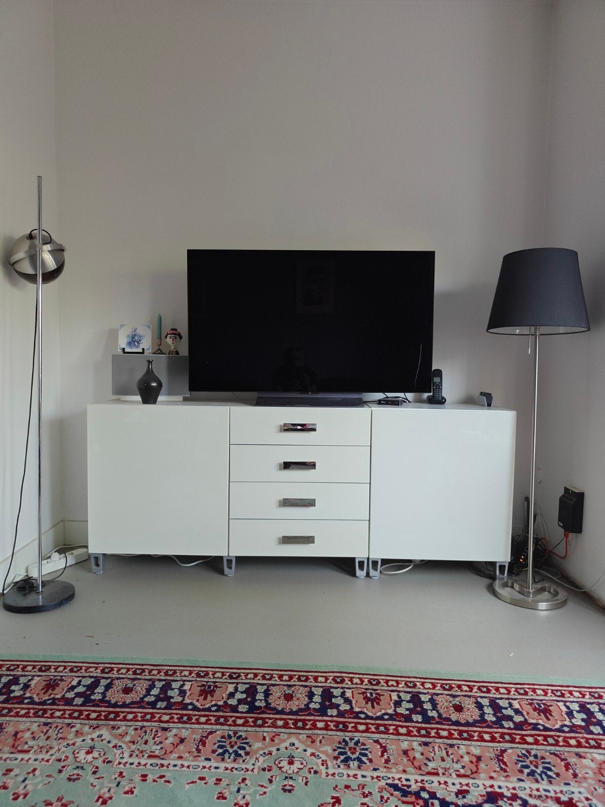 Ikea Besta TV-meubel met lades en deuren, Gebruikt, 150 tot 200 cm, Ophalen of Verzenden, Minder dan 100 cm