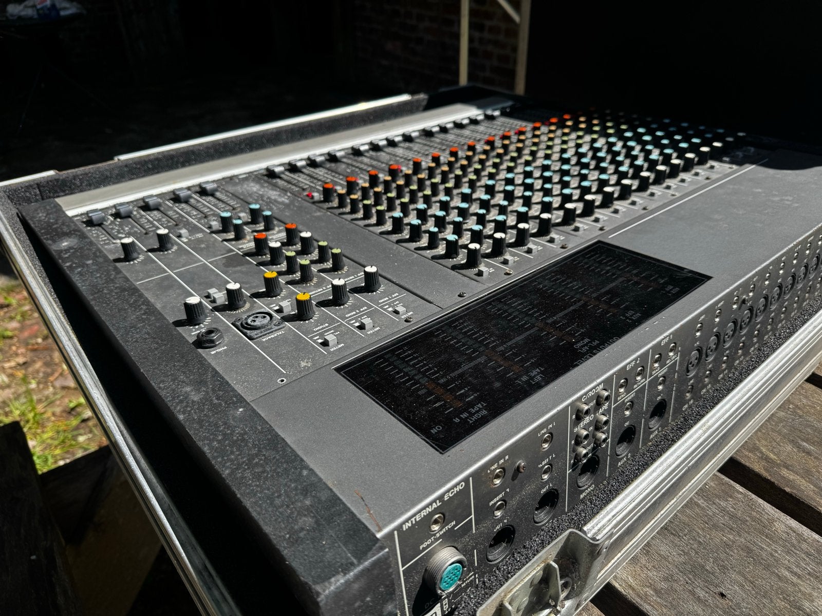 Lem Live 12 Mengtafel in Flightcase, Muziek en Instrumenten, Mengpanelen, Ophalen, Gebruikt, 10 tot 20 kanalen, Microfooningang