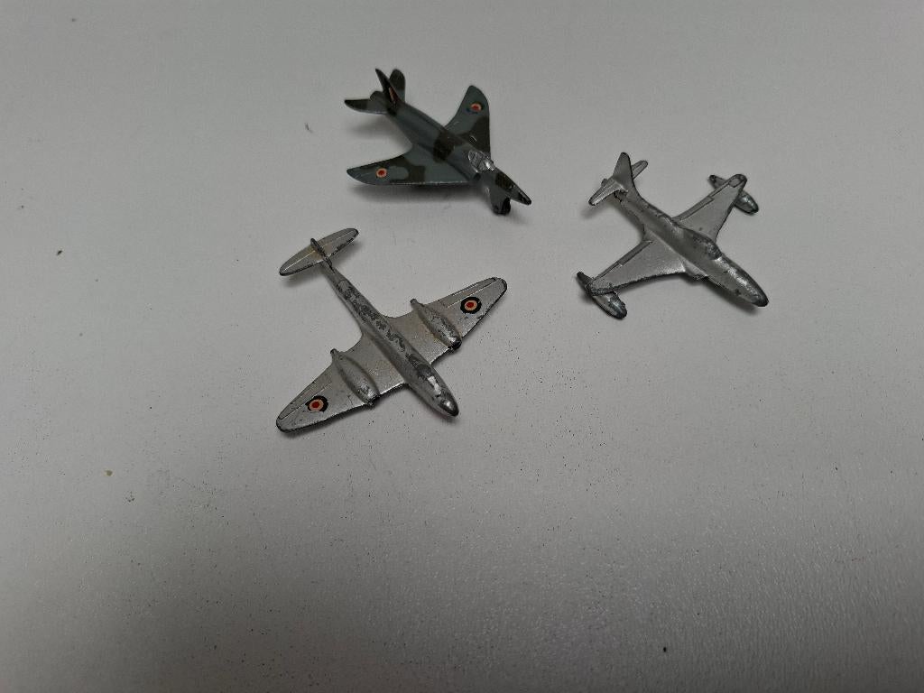 Dinky Toys vliegtuigen 1946 - 1954 - 1955 Meteor Lockheed Sw, Verzenden, Gebruikt, Overige typen, Dinky Toys