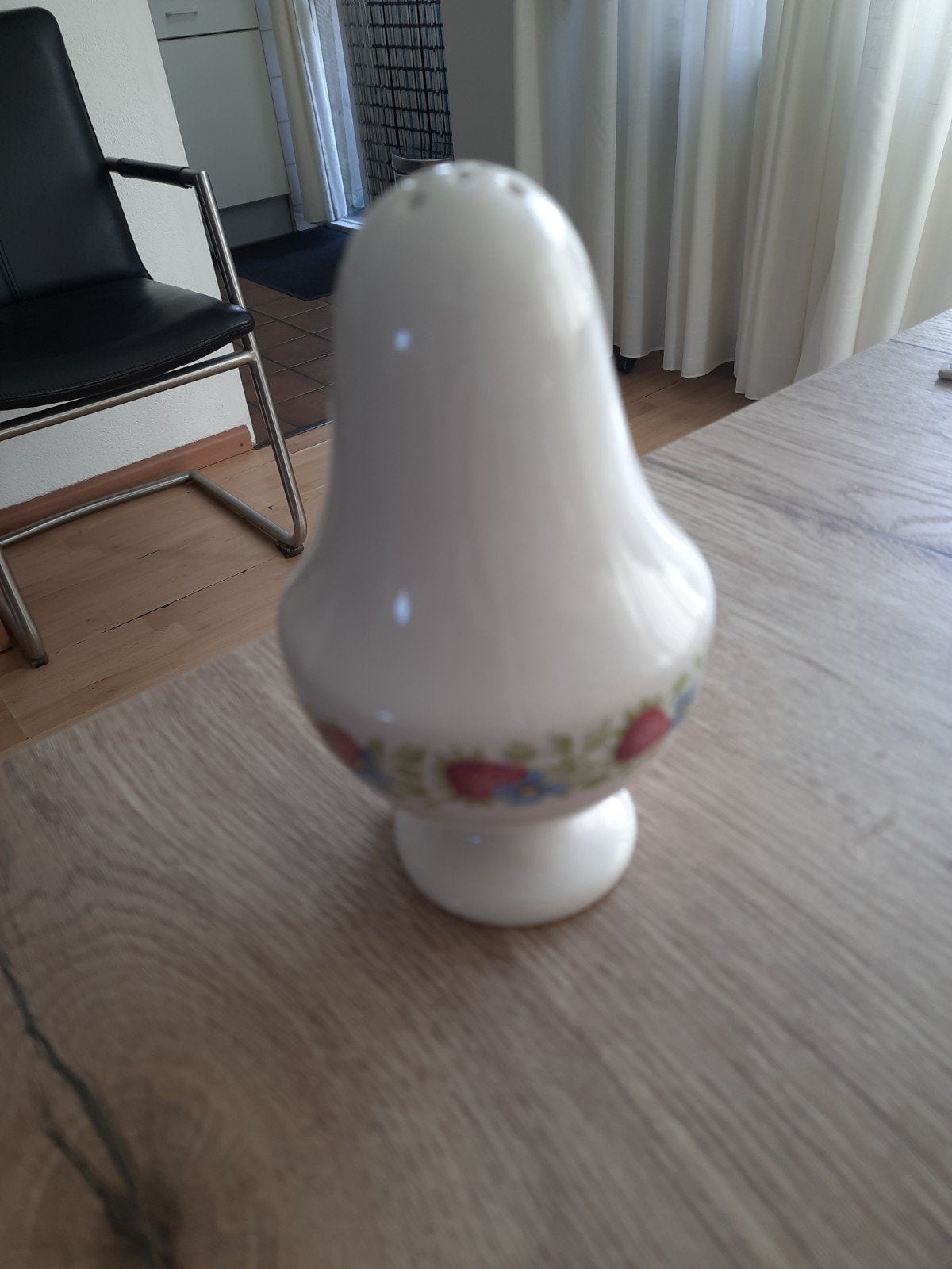 Vintage Suikerstrooier - Wit met aardbeien patroon, Antiek en Kunst, Ophalen of Verzenden
