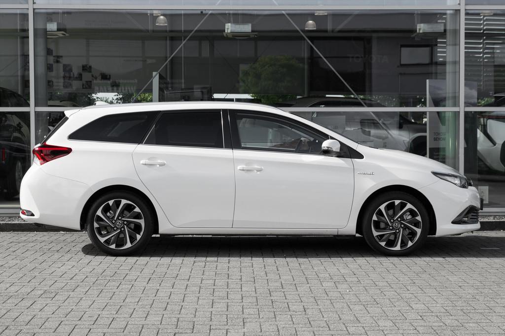 Toyota Auris 1.8 HYBRID TOURING SPORTS CVT, Auto's, Stof, Gebruikt, Euro 6, Wit