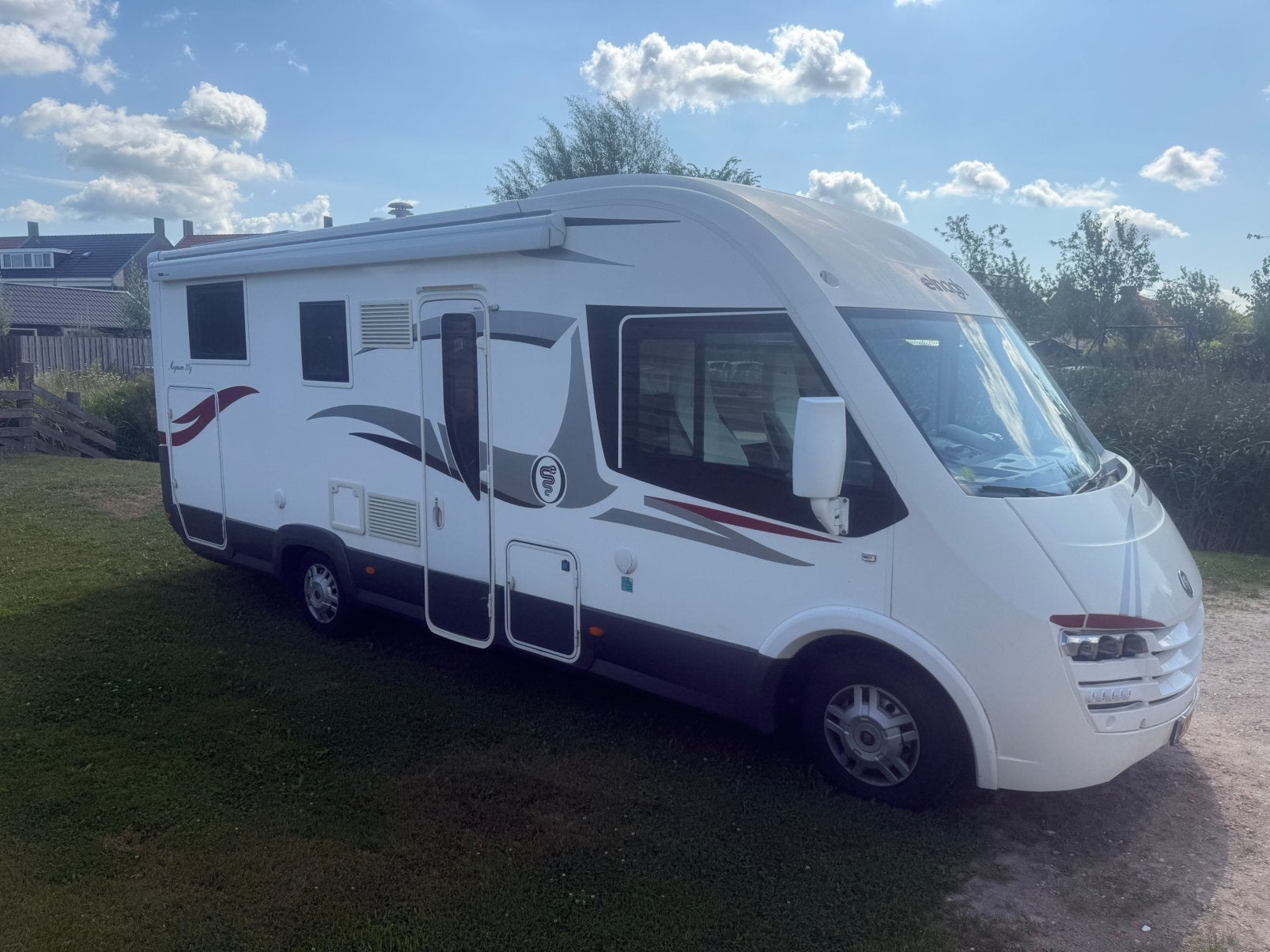 Foto 2 van Elnagh Magnum 30 zeer nette camper