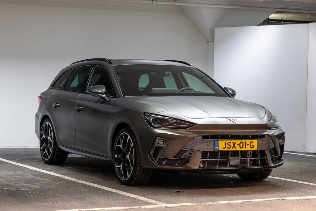 CUPRA Leon Sportstourer 1.5 TSI e-Hybrid VZ Performance, Auto's, Cupra, Automaat, Euro 6, 4 cilinders, Bruin