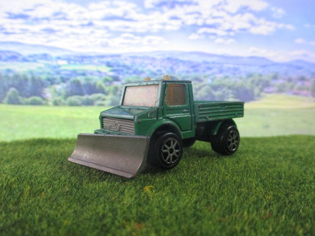 1:82 Mercedes Benz Unimog sneeuwploeg - Majorette groen, Ophalen of Verzenden, Gebruikt, Auto