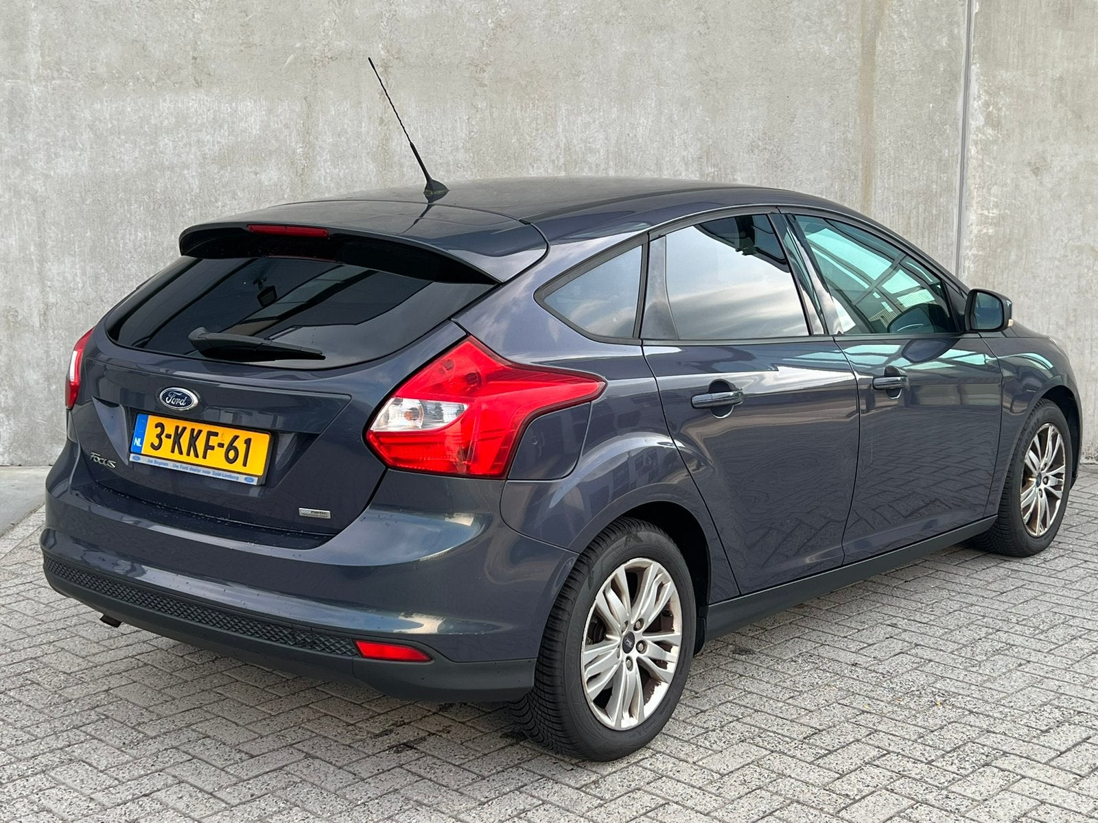 Grijze Ford Focus 1.0 EcoBoost 2012 5-Deurs Hatchback/APK/AC, Zwart, 635 kg, Handgeschakeld, 3 cilinders