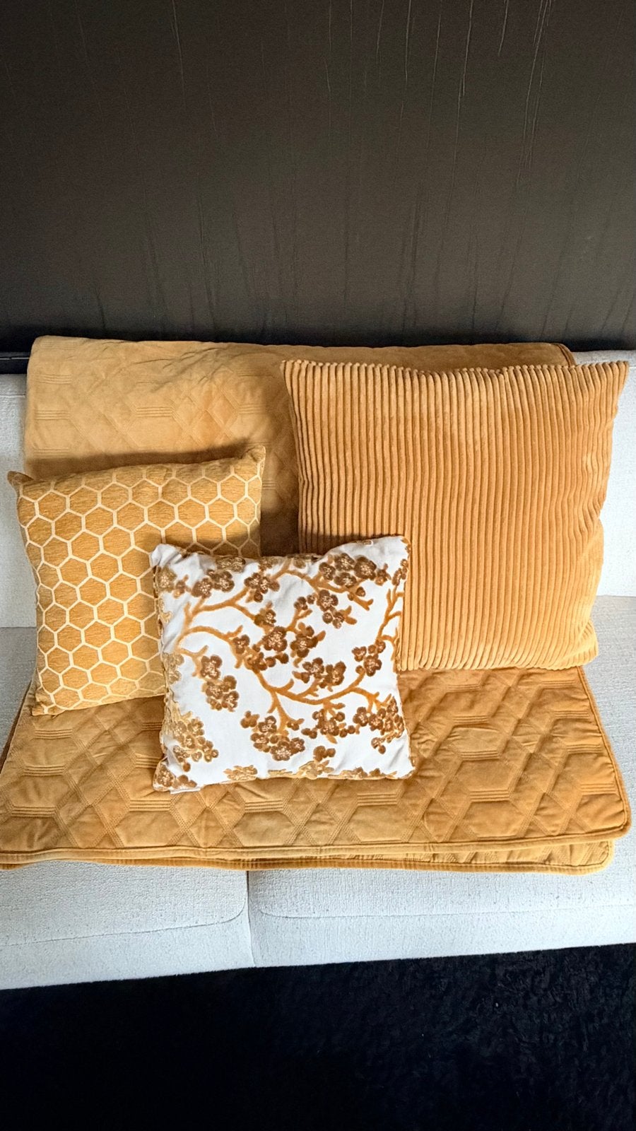 Gele kussens en sprei set, Ophalen, Gebruikt, Meerkleurig, Met print