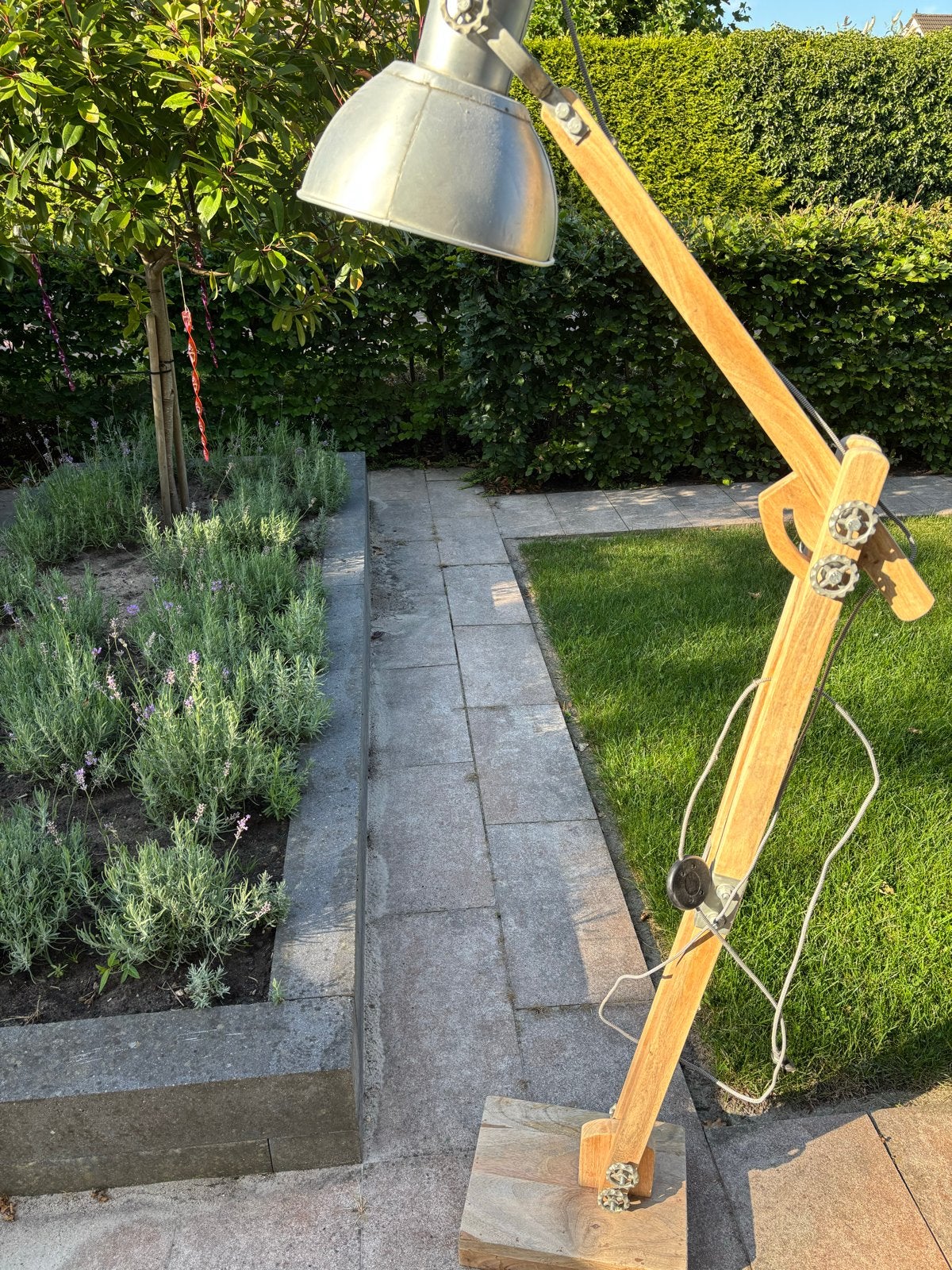 Unieke houten vloerlamp met industriële look, Ophalen, Gebruikt, E27 (groot), 150 tot 200 cm