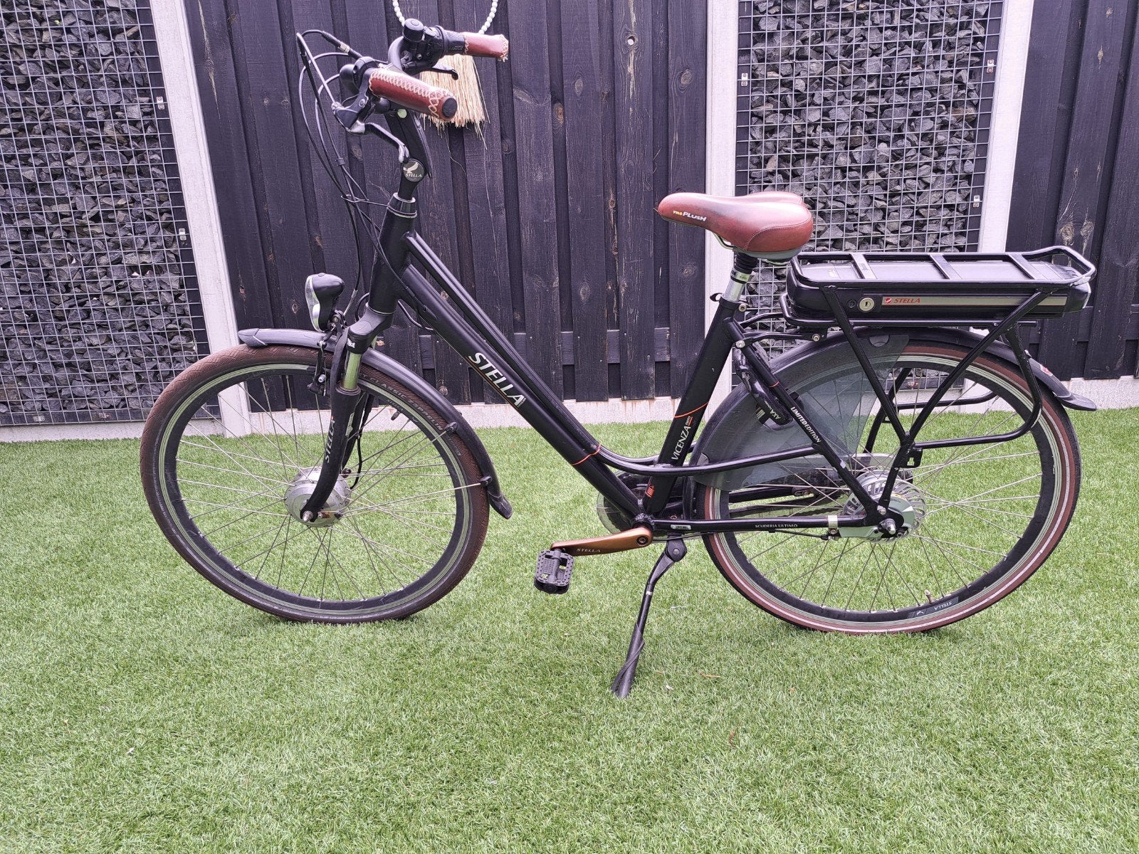 Stella Vicenza Nero elektrische damesfiets, Fietsen en Brommers, Elektrische fietsen, Gebruikt, 51 tot 55 cm, 30 tot 50 km per accu