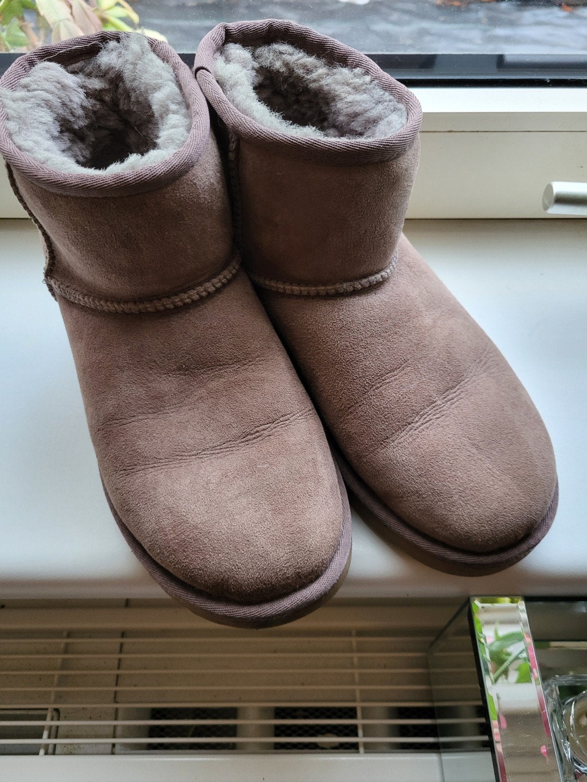 ugg classic taupe 37, Ophalen of Verzenden, Zo goed als nieuw, Wit