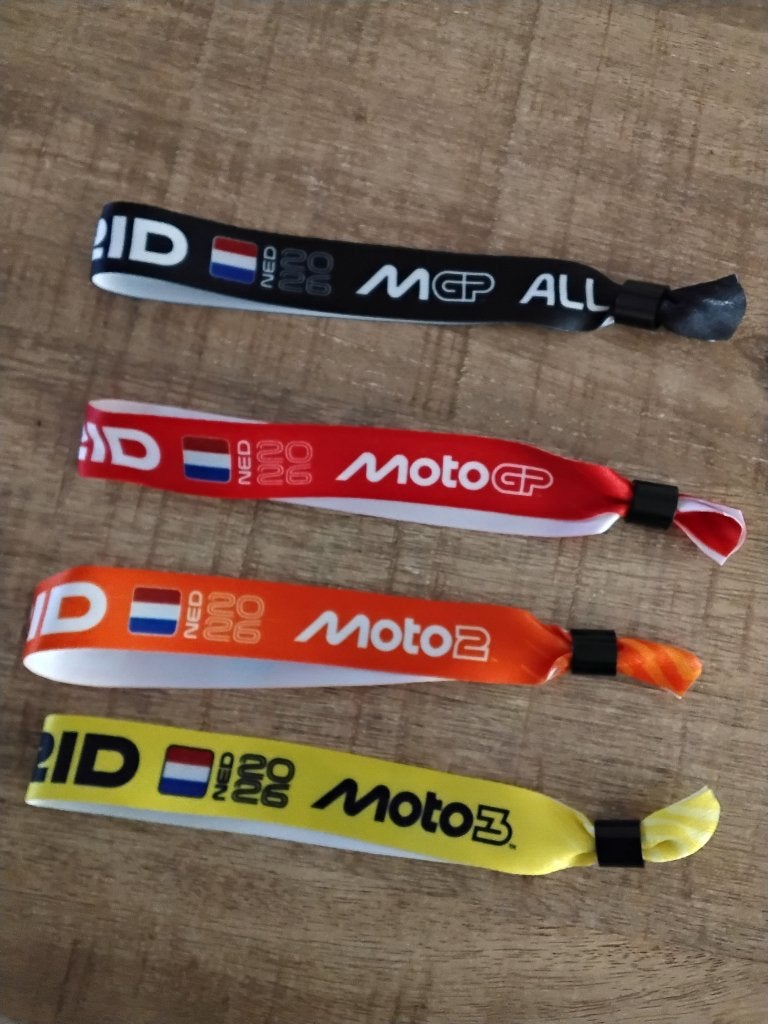 Tt assen 2026 vip pols bandje tbv de start, Ophalen of Verzenden, Nieuw, Motoren