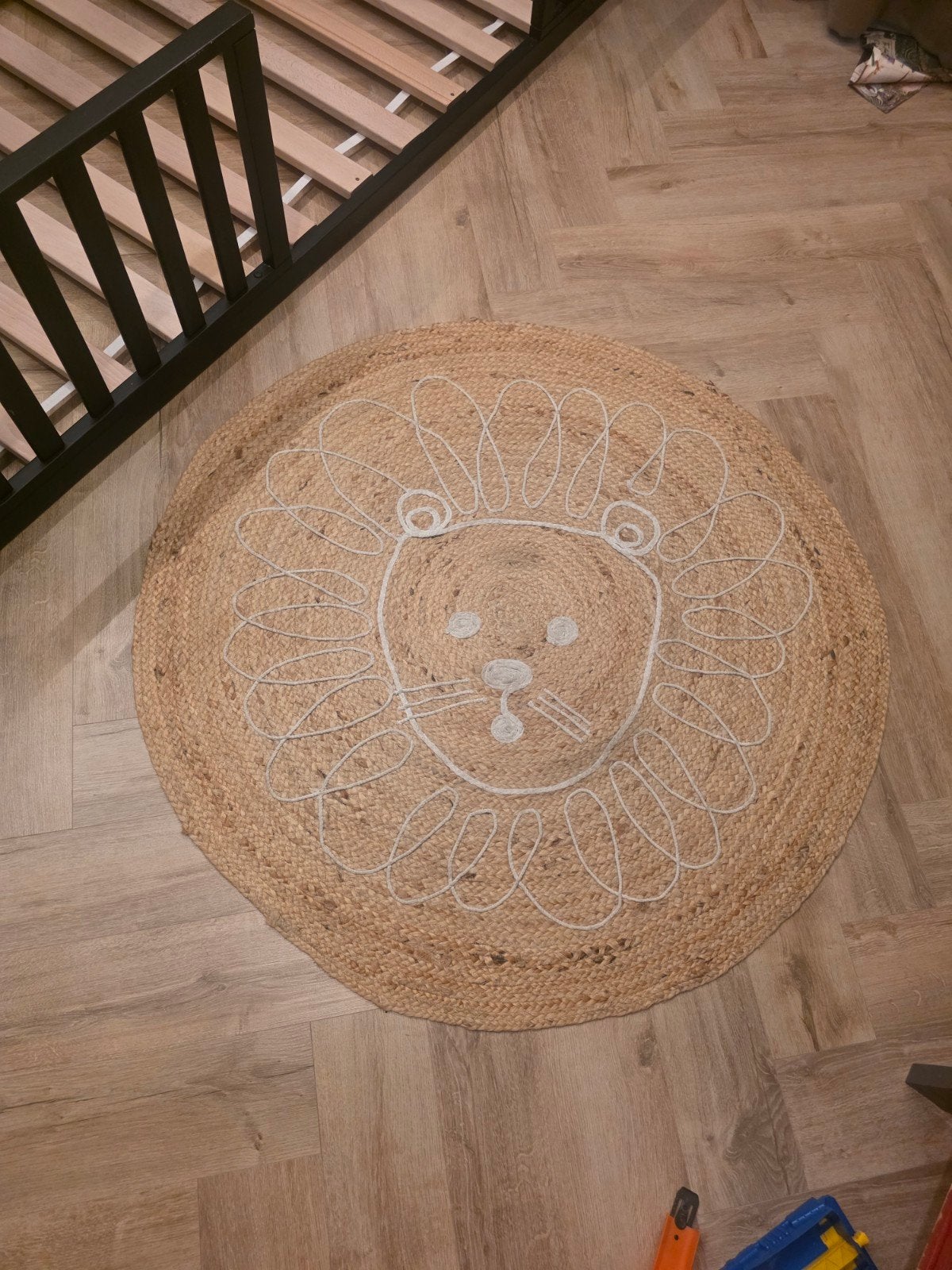 Handgeweven rond vloerkleed met leeuwenkop - Ø 100 cm, 50 tot 100 cm, Boho, Kinderkamer, Natuurlijk, Rond, Zo goed als nieuw