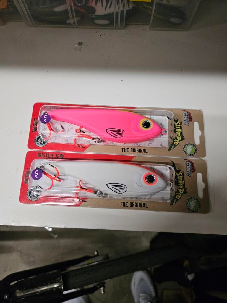 UV Buster jerkbaits, Watersport en Boten, Ophalen of Verzenden, Zo goed als nieuw, Overige typen