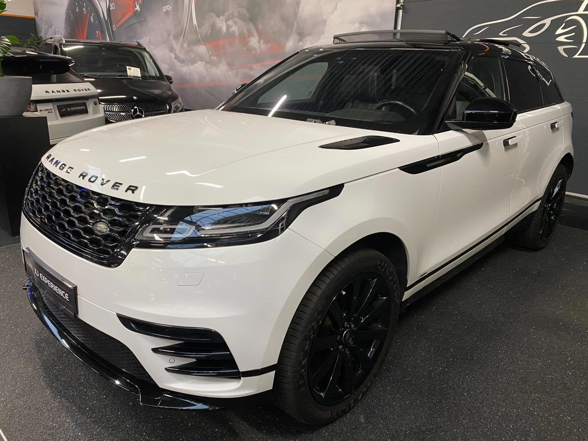 Land Rover Range Rover Velar 2.0 AWD HSE R-Dynamic PANO 241, Automaat, Gebruikt, Wit, Leder