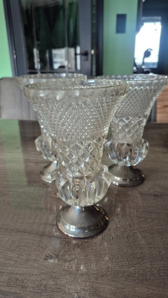 Vintage kristallen vazen, Huis en Inrichting, Woonaccessoires | Vazen, Gebruikt, Op voet, Transparant, Ophalen of Verzenden