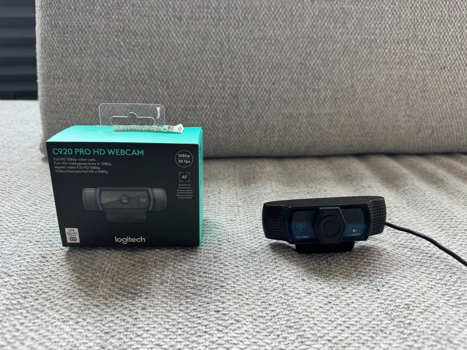 Logitech C920 Pro HD Webcam - Met originele doos, Ophalen of Verzenden, Zo goed als nieuw, Windows, Monitorclip