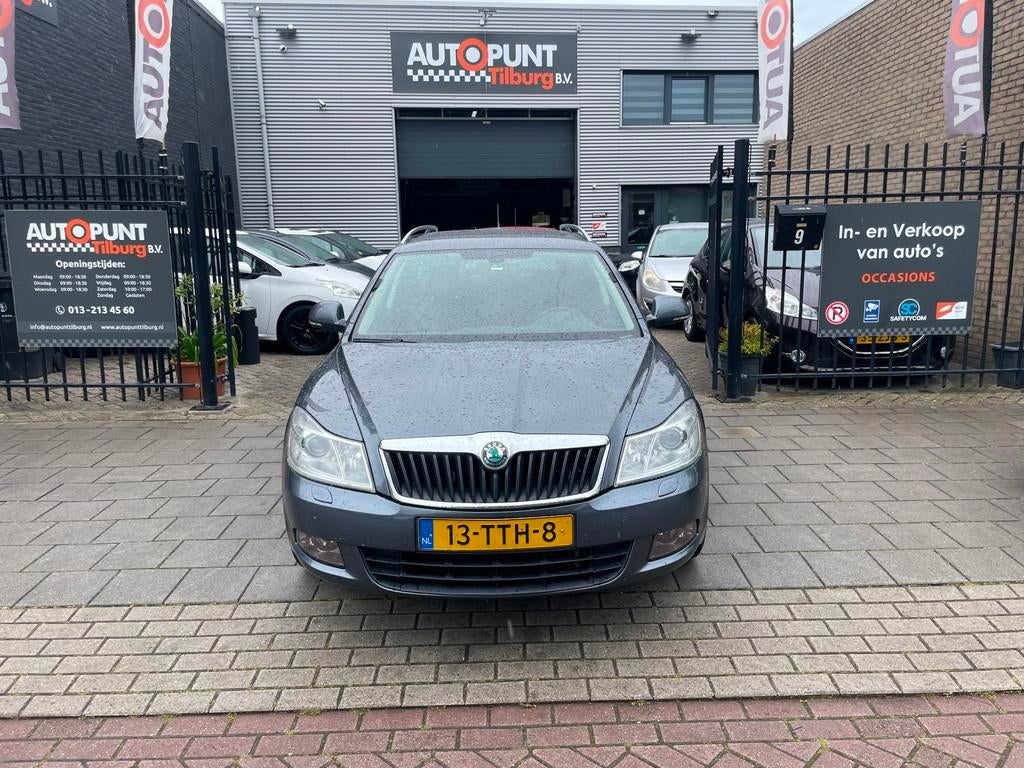 Skoda Octavia Combi 1.4 TSI Greentech Elegance Business Line, Auto's, Skoda, Voorwielaandrijving, Euro 5, Gebruikt, 4 cilinders