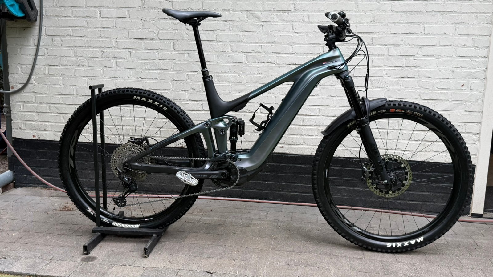 Giant Trance X Advanced E+ 1   Maat L (Carbon, Live Valve), Ophalen, Fully, Giant, Zo goed als nieuw