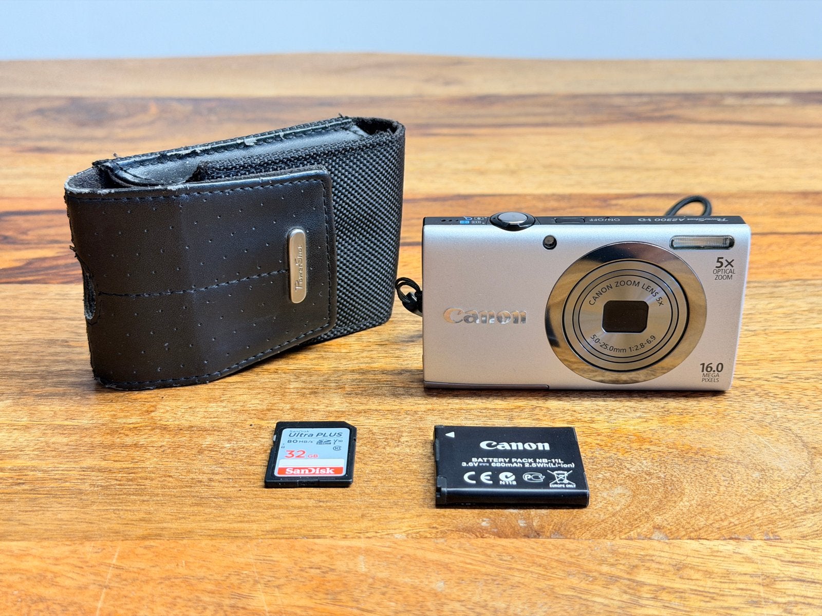 Canon PowerShot A2300 HD Compactcamera met 16MP en 5x Zoom, Ingebouwde flitser, Gebruikt, Canon, Ophalen of Verzenden
