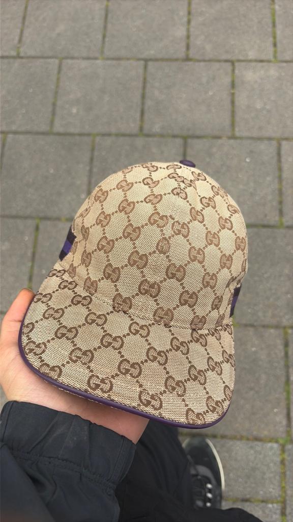Paarse gucci pet, Ophalen of Verzenden, Zo goed als nieuw